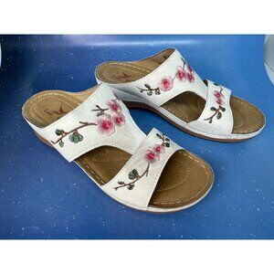 NEW Women's Embroidered Slip-On Sandals Comfort Wedge Floral Open Toe Shoes 10.5